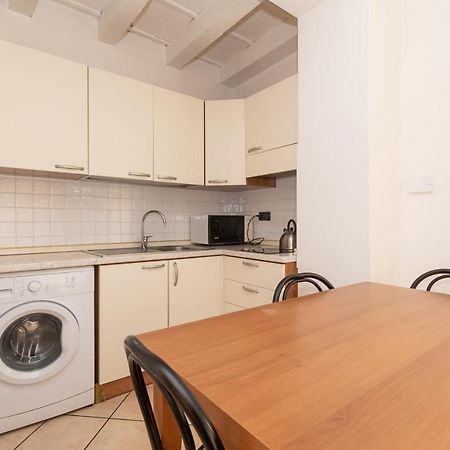 Appartamento Bilocale 1 Piazza Vittoria - Affitti Brevi Italia Брешія Екстер'єр фото