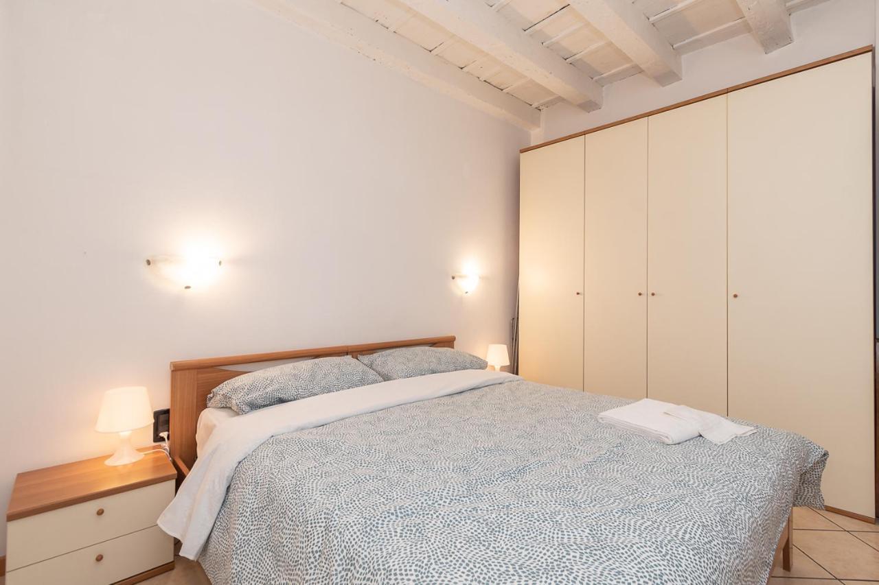 Appartamento Bilocale 1 Piazza Vittoria - Affitti Brevi Italia Брешія Екстер'єр фото