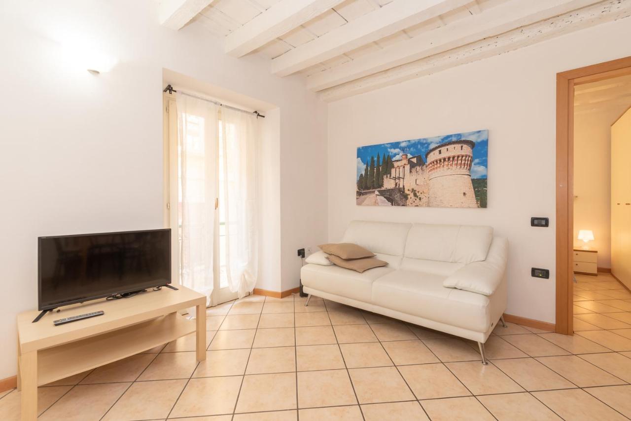 Appartamento Bilocale 1 Piazza Vittoria - Affitti Brevi Italia Брешія Екстер'єр фото