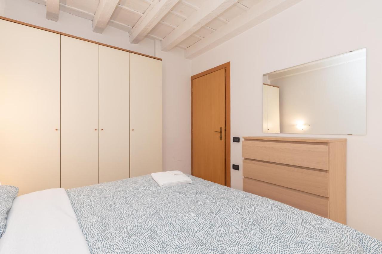 Appartamento Bilocale 1 Piazza Vittoria - Affitti Brevi Italia Брешія Екстер'єр фото
